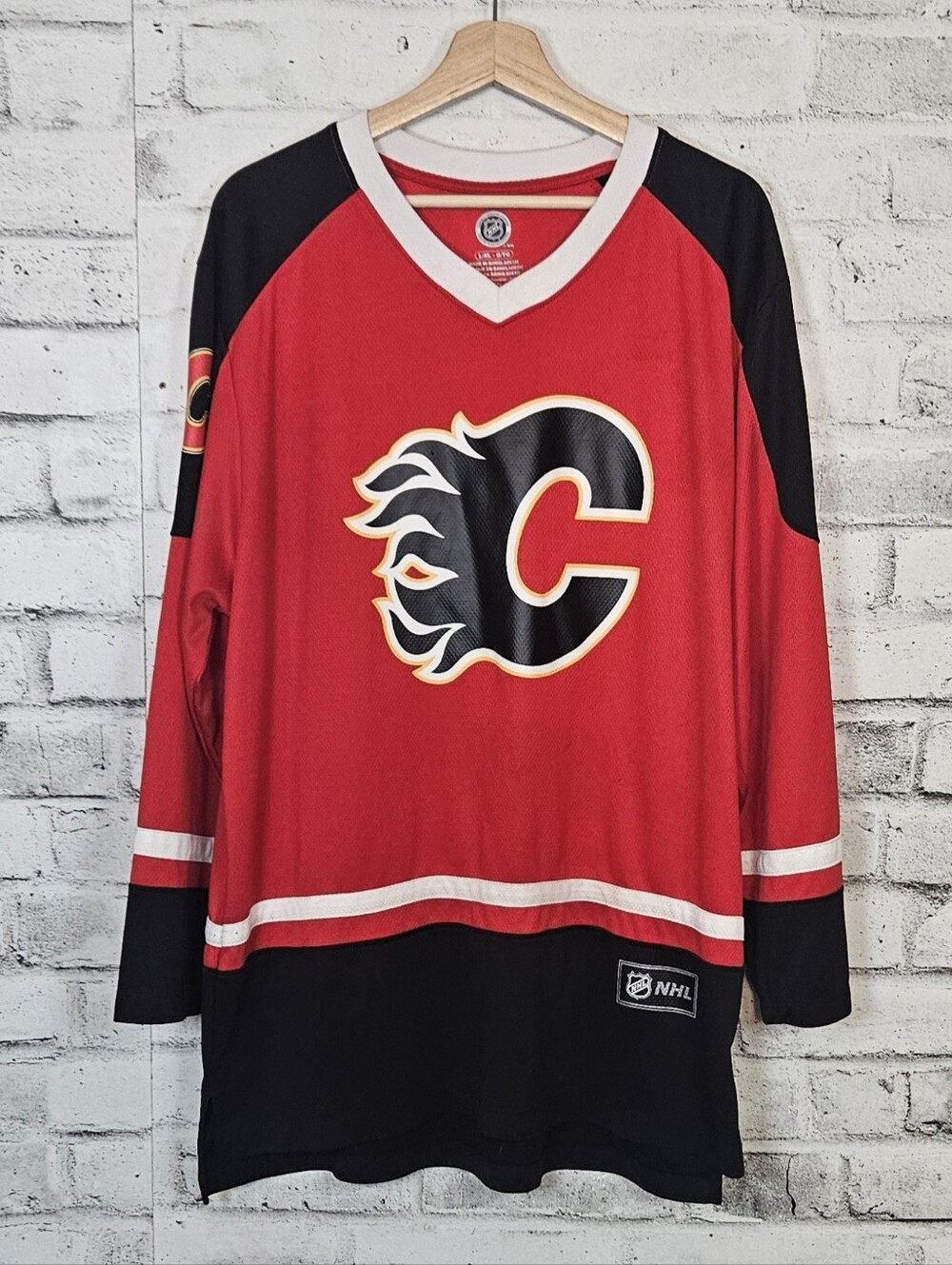 Mad Engine Calgary Flames NHL Hockey Jersey Mens L XL Red Black